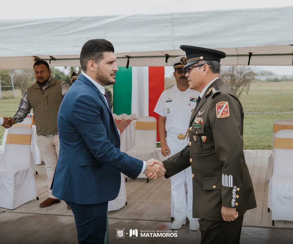 Asiste el alcalde Alberto Granados a la toma de posesión del General Brigadier Luis Victoria Corte como nuevo comandante de la Guarnición Militar en Matamoros 