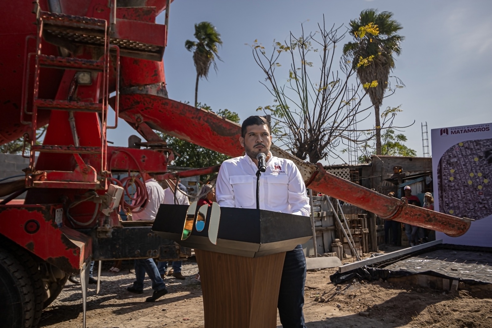 Arranca Alberto Granados la construcción de cuartos dormitorios del programa FAISMUN